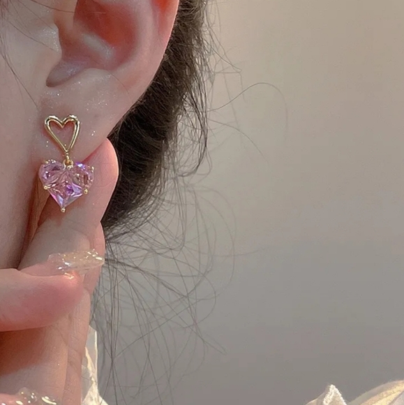 Life in Pink  earrings and necklace set - Picture 7 of 9